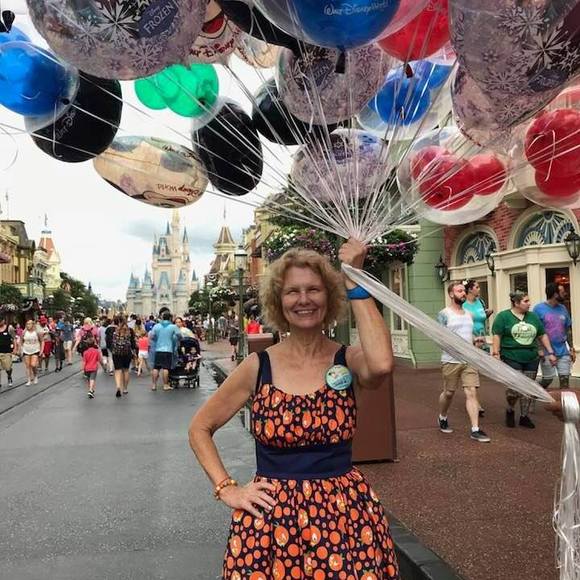 Meet your Posher, Janet - Picture 1 of 1